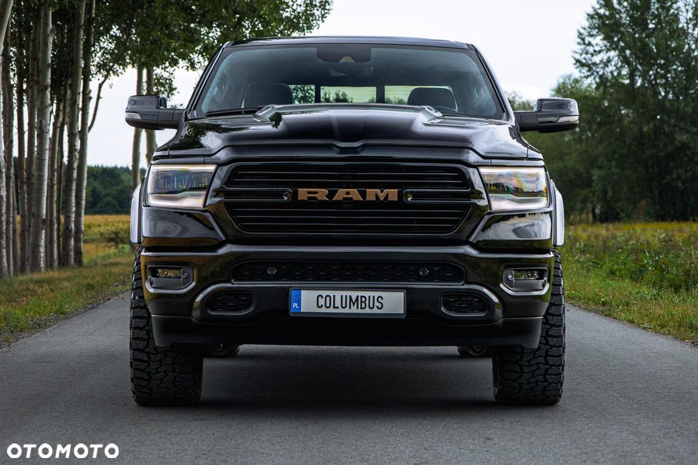 RAM 1500 5.7 Crew Cab Shortbed Laramie Black - 15