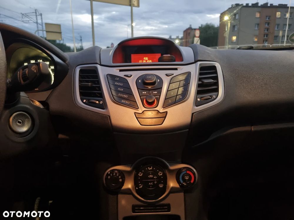 Ford Fiesta 1.25 Trend - 29
