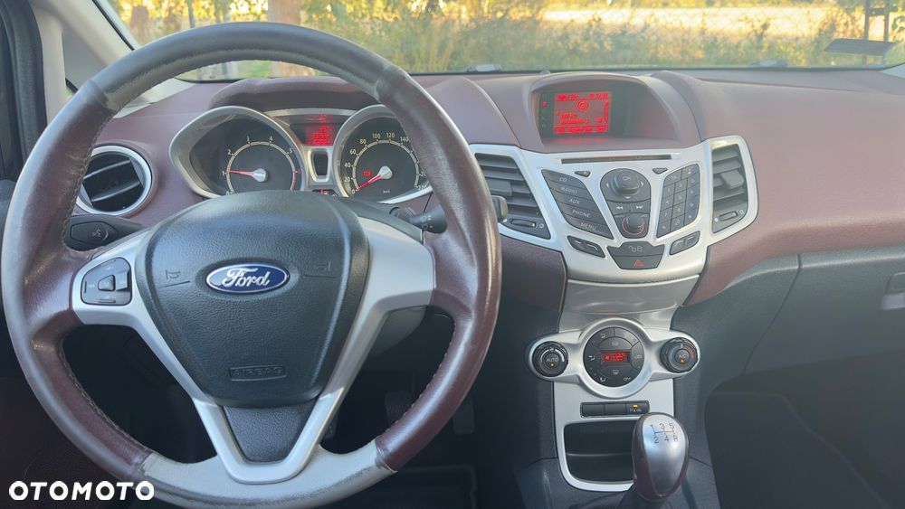 Ford Fiesta - 9