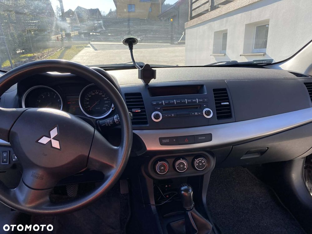 Mitsubishi Lancer 1.8 Inform LPG - 9