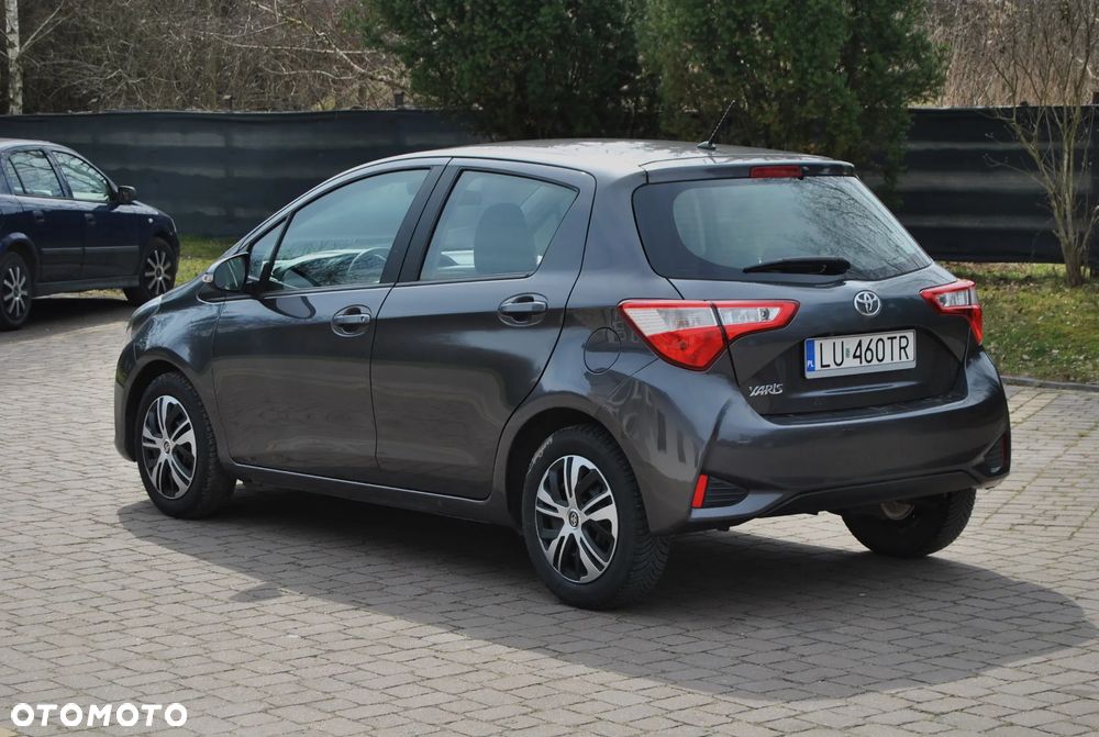 Toyota Yaris - 4