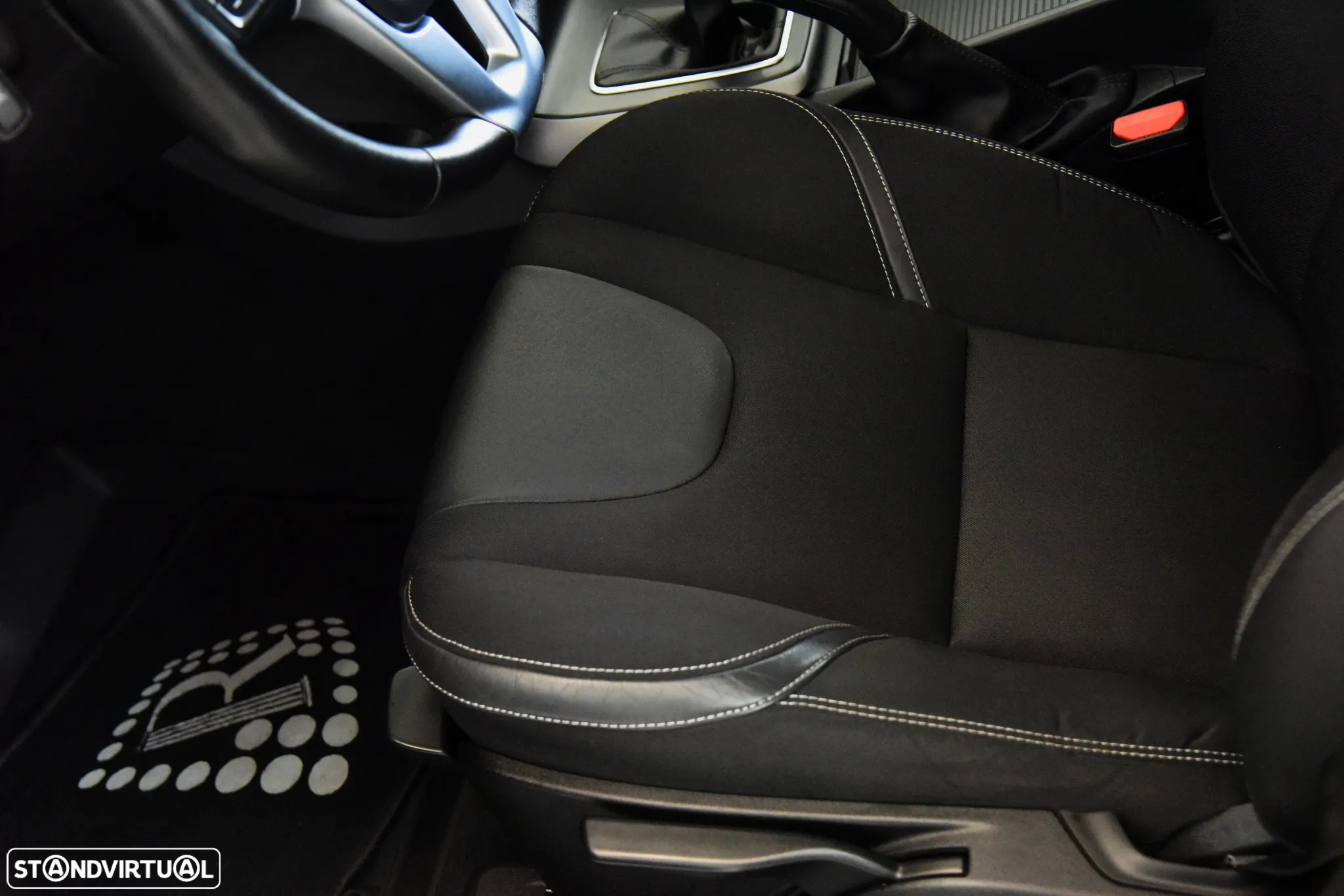 Volvo V40 2.0 D3 Momentum - 15