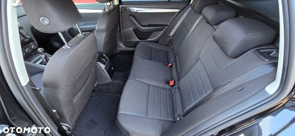 Skoda Octavia 2.0 TDI 4x4 Elegance - 9