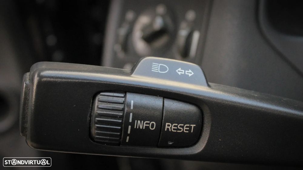 Volvo C70 2.4 D5 Summum Geartronic - 33