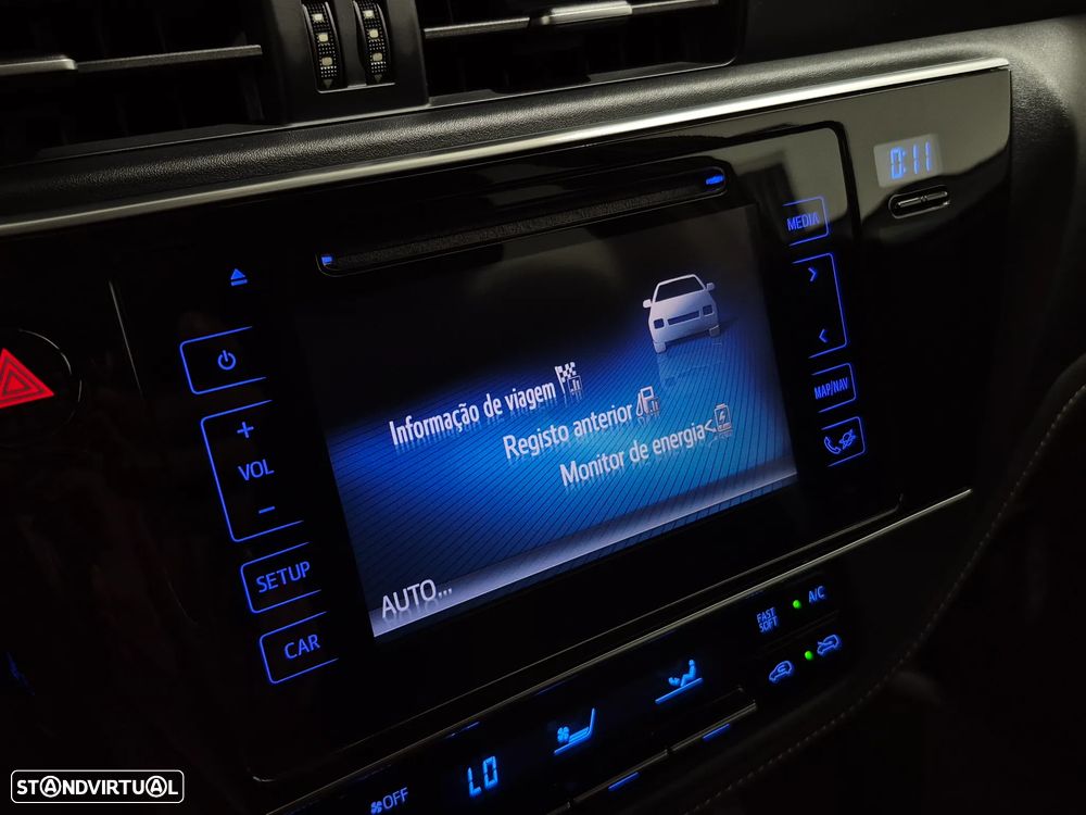 Toyota Auris 1.8 HSD Exclusive - 20