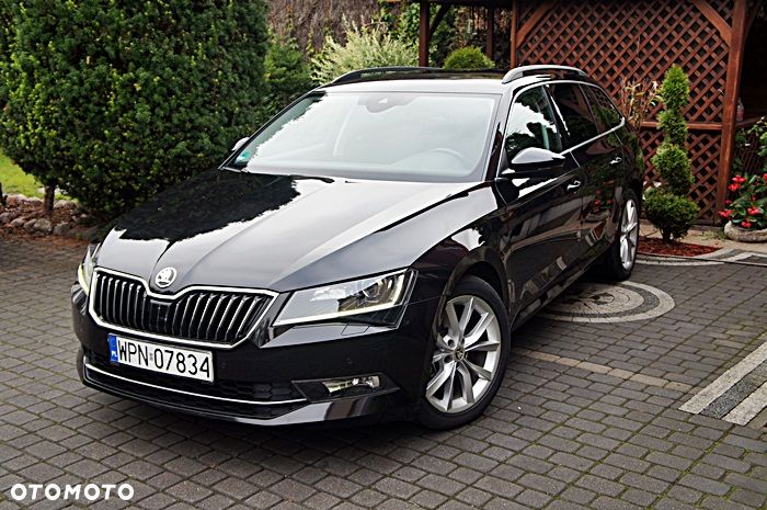 Skoda Superb 2.0 TDI DSG Sportline - 9