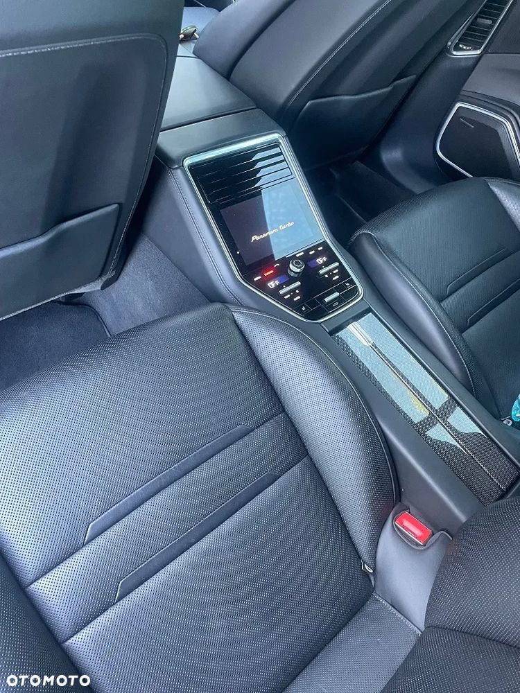 Porsche Panamera Turbo Executive - 6