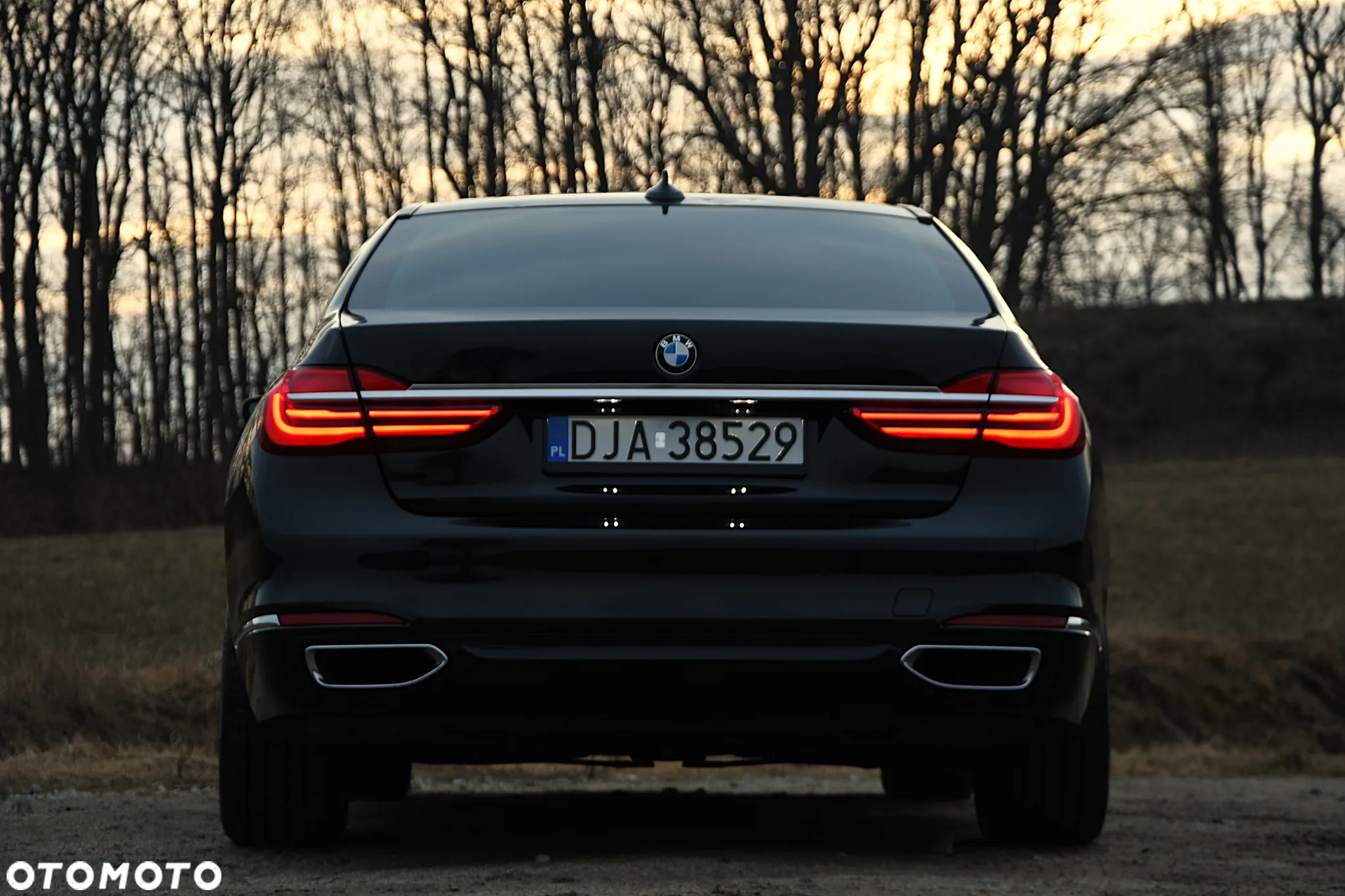 BMW Seria 7 750Li xDrive - 13