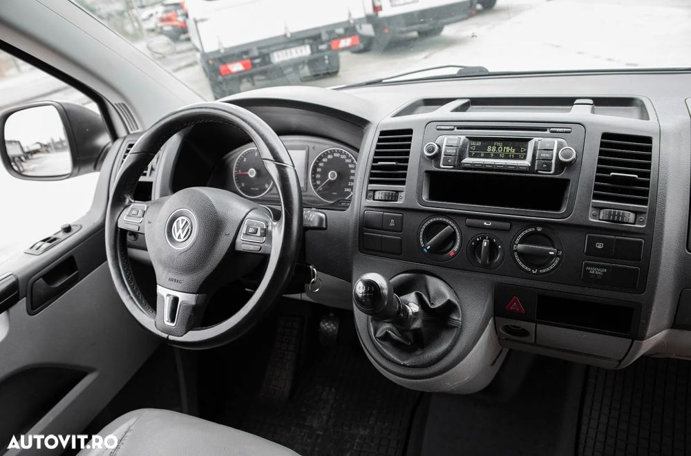Volkswagen T5 - 10
