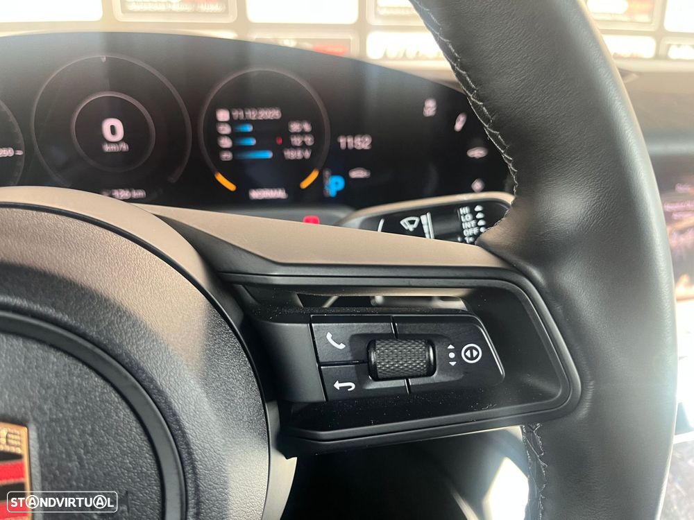 Porsche Taycan Standard - 29