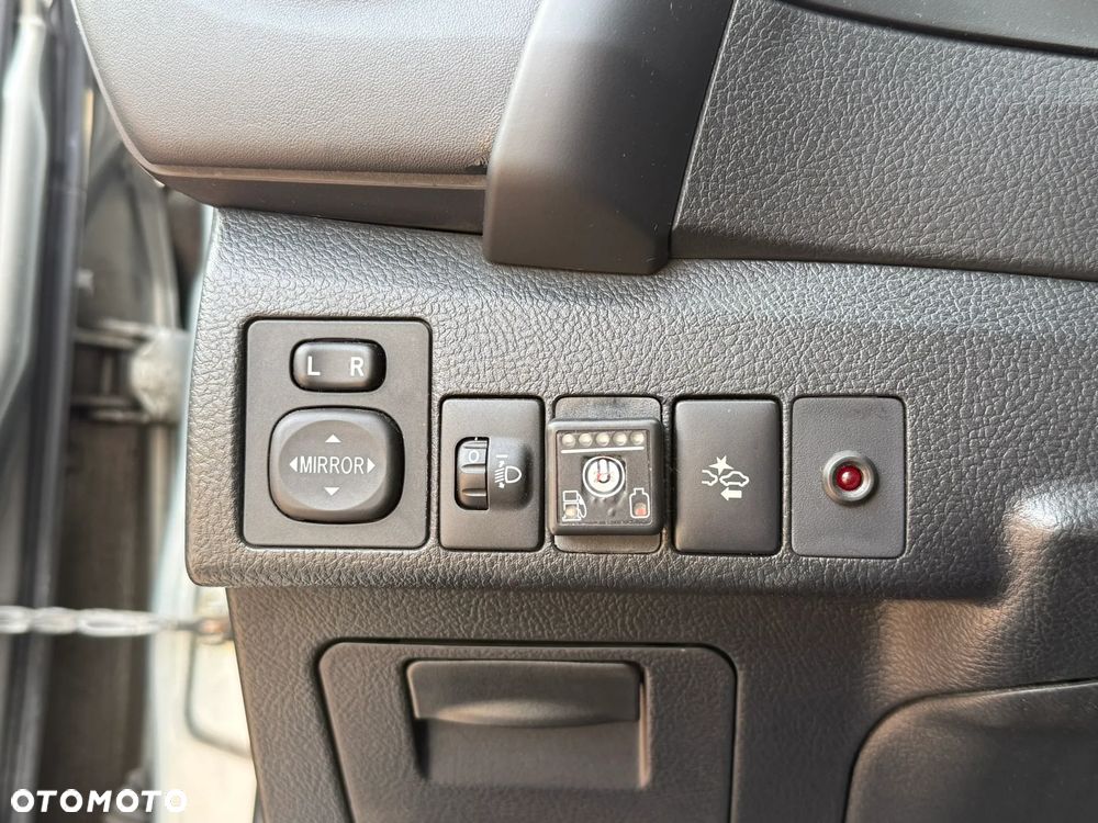 Toyota Auris 1.6 Valvematic Multidrive S Executive - 11