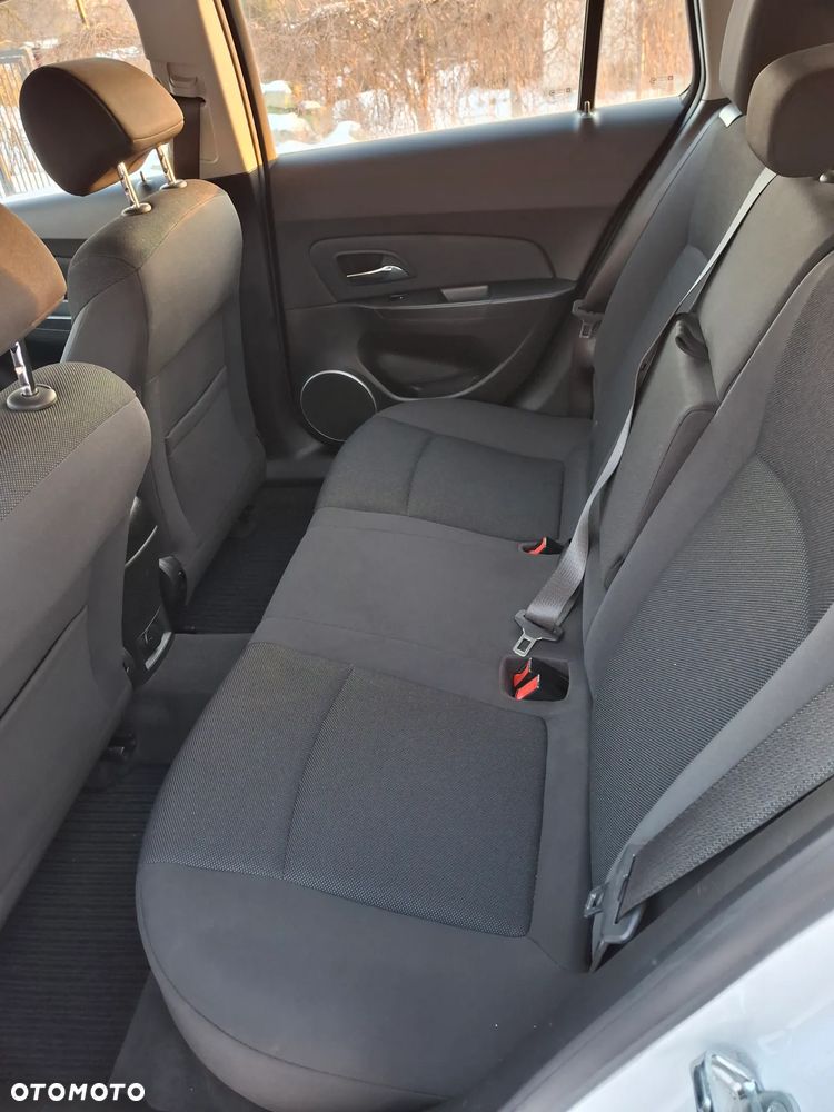 Chevrolet Cruze 1.6 LS - 10