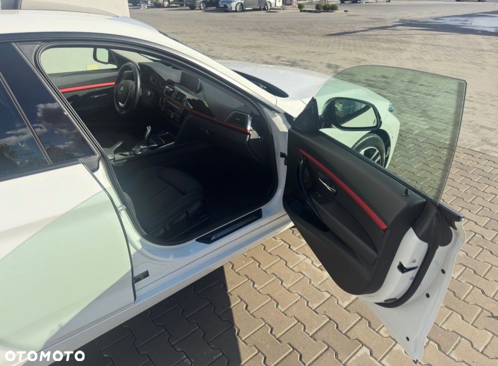 BMW 3GT 320d xDrive Sport-Aut Sport Line - 16