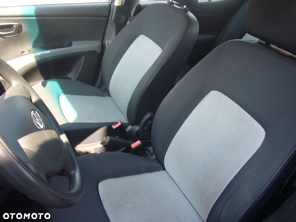Hyundai i10 1.1 Comfort - 12