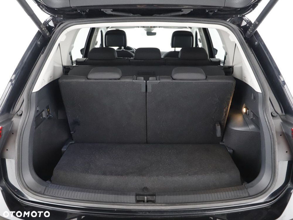 Volkswagen Tiguan Allspace - 21