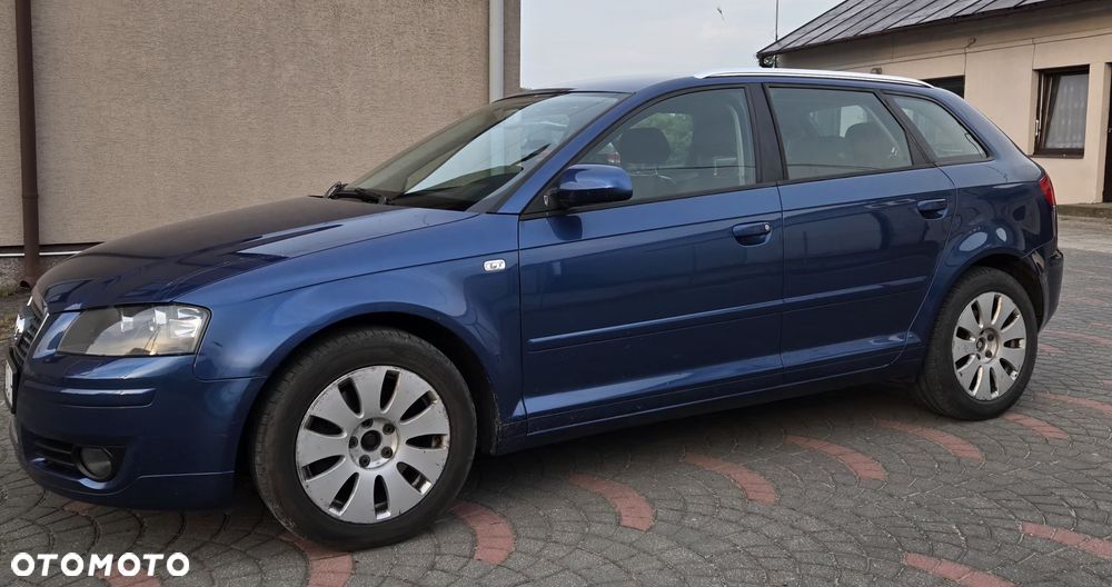 Audi A3 Sportback 2.0 TFSI quattro Ambiente - 2
