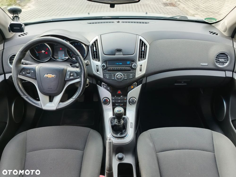 Chevrolet Cruze 1.6 LT - 13