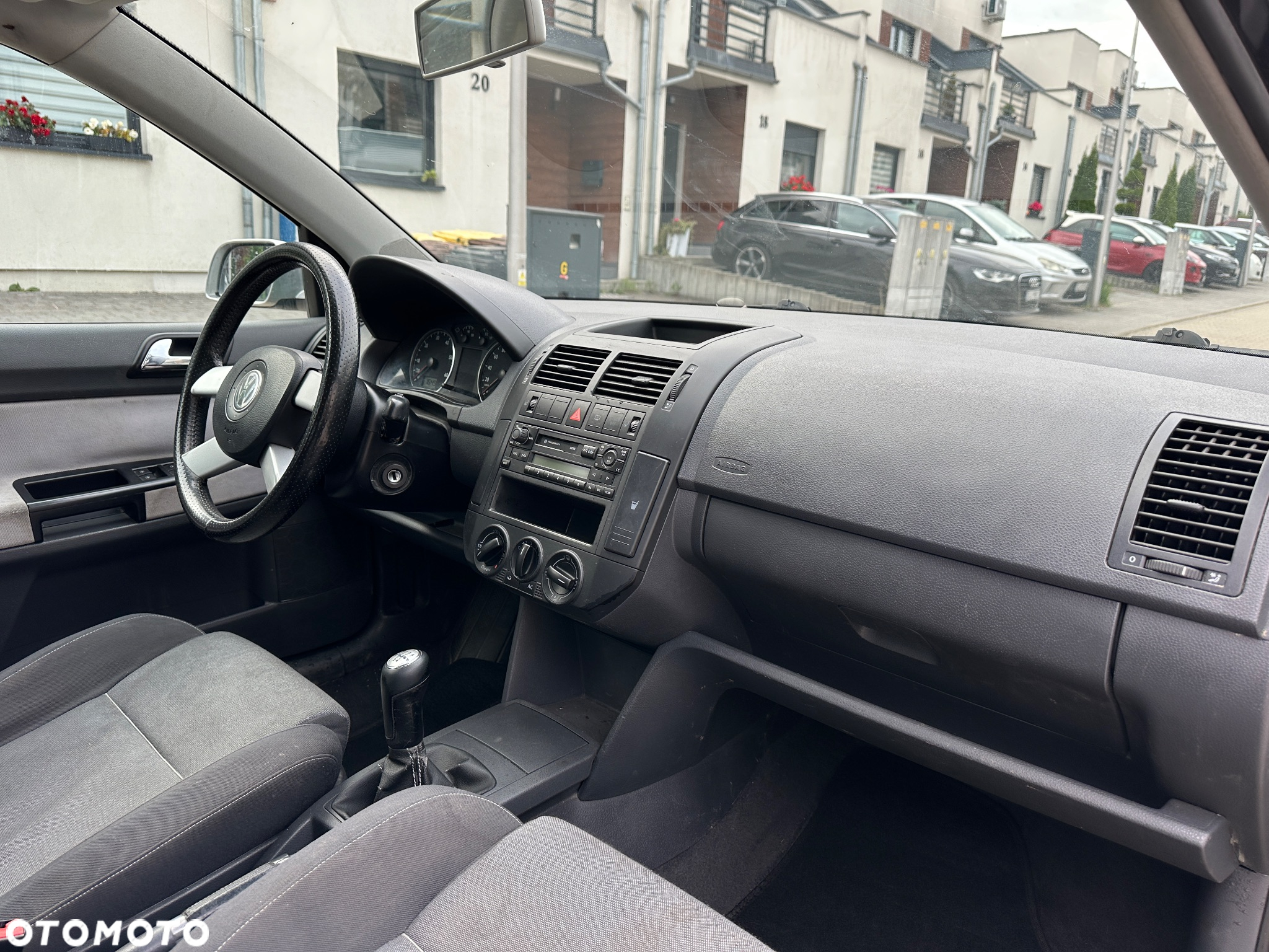 Volkswagen Polo 1.4 16V Fun - 14