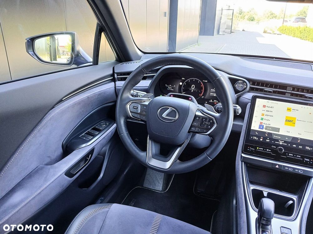 Lexus LBX 1.5 Hybrid Cool AWD - 27