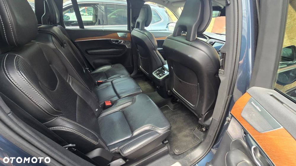 Volvo XC 90 - 21