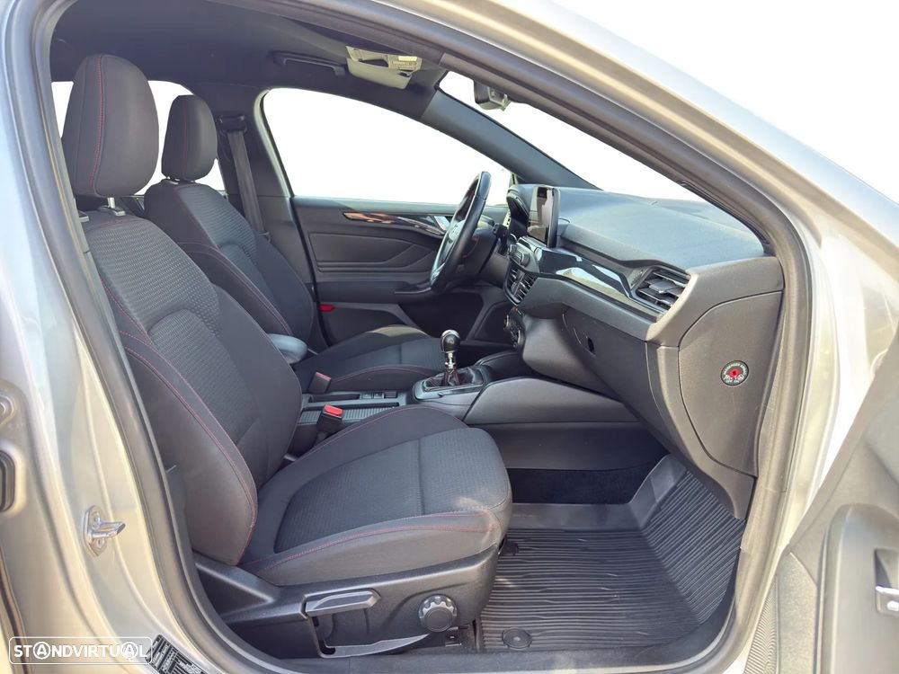Ford Focus SW 1.5 TDCi ST-Line - 15