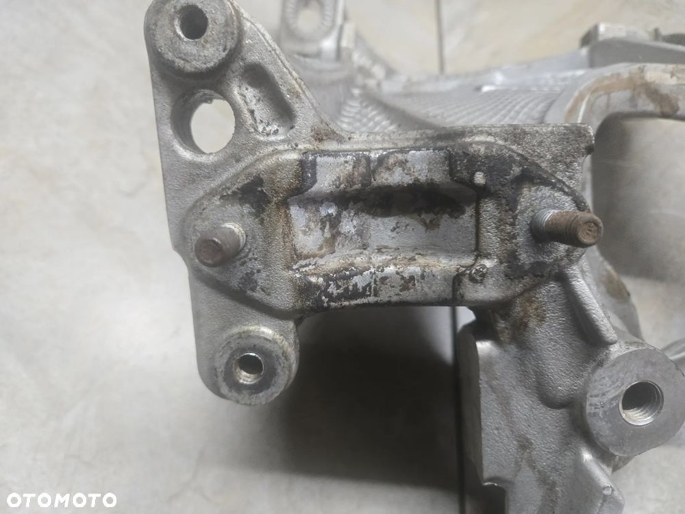 AUDI A4 B9 ŁAPA WSPORNIK MOCOWANIE ZAWIESZENIA LEWA PRZÓD - 5