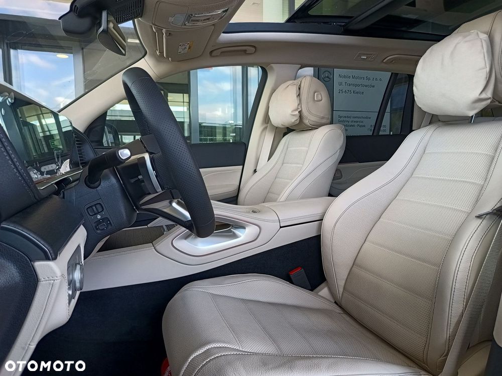 Mercedes-Benz GLS - 21