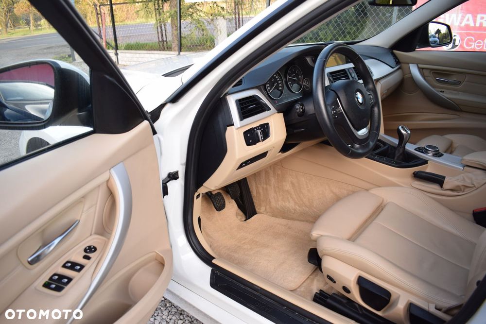 BMW Seria 3 320d DPF Edition Exclusive - 8