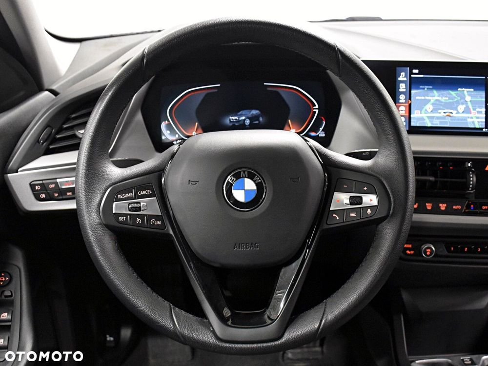 BMW Seria 1 - 16