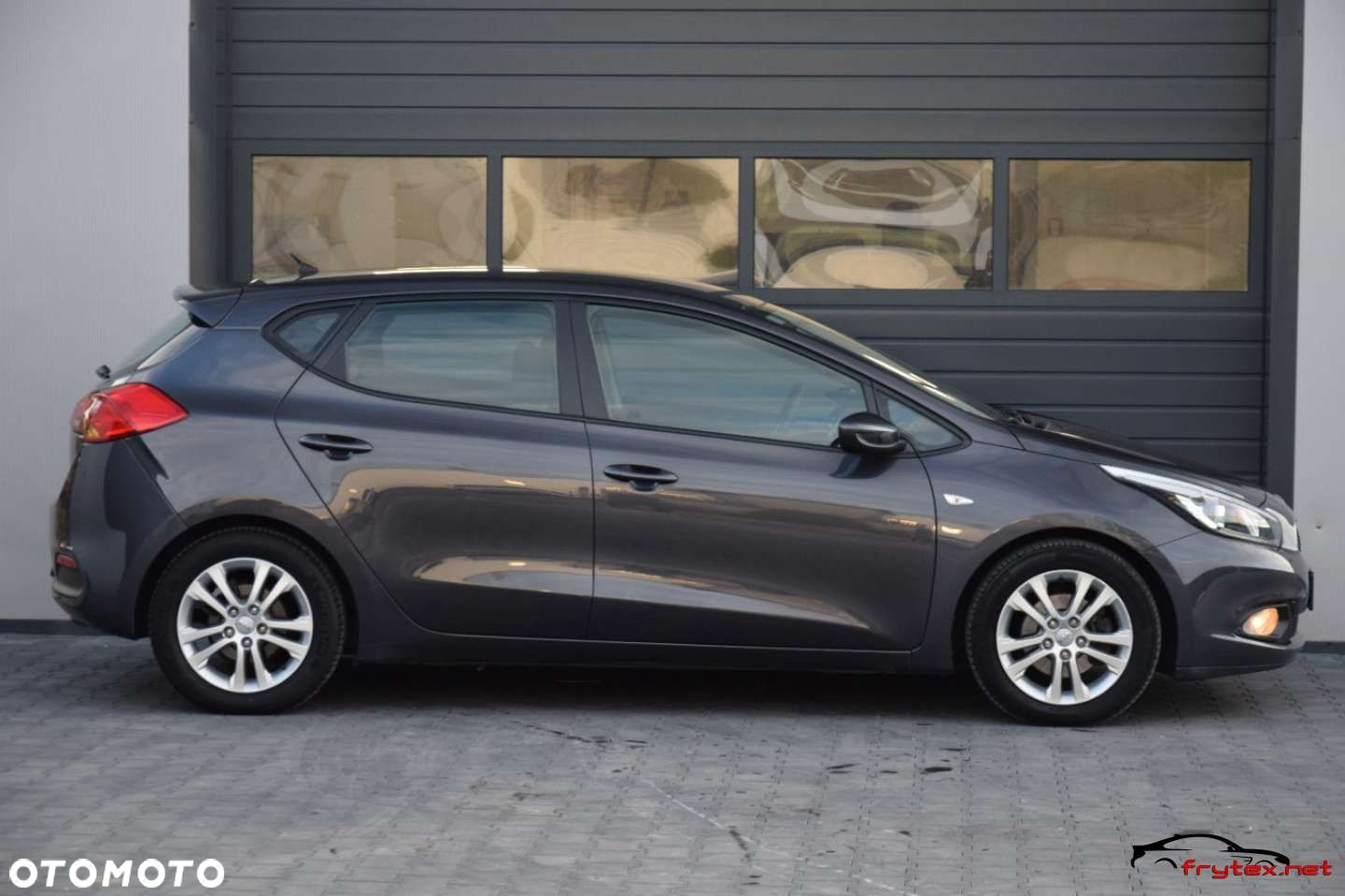 Kia Ceed - 4