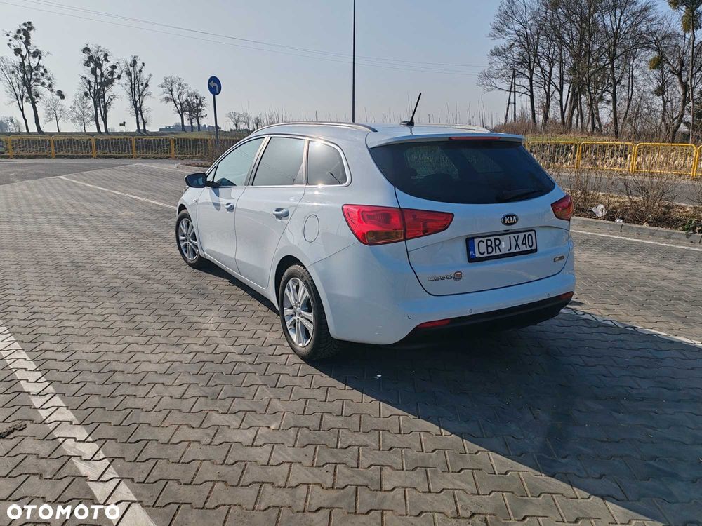 Kia Ceed - 4