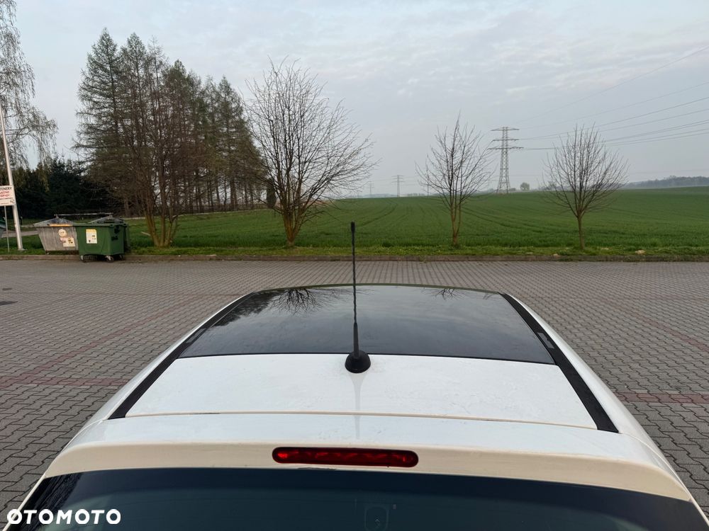 Peugeot 207 1.6 VTi Sporty - 11