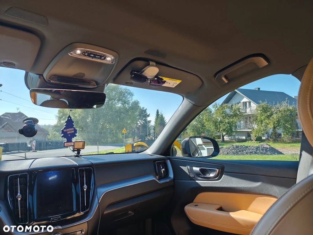 Volvo XC 60 D4 AWD Momentum - 11