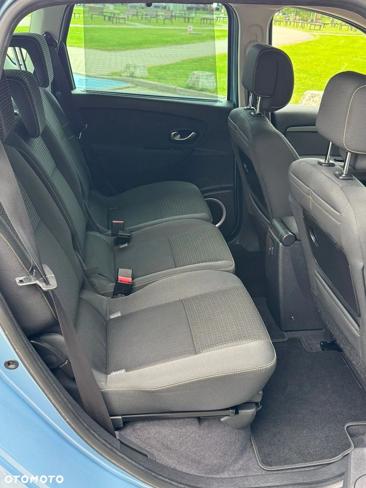Renault Scenic 1.6 16V Confort Privilege - 8