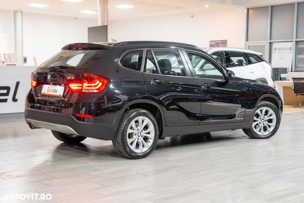 BMW X1 sDrive16d - 11