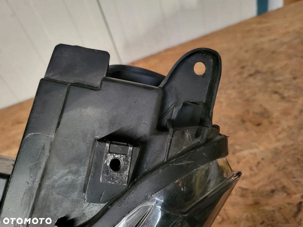 Lampa przednia lewa Peugeot Partner IV - 4