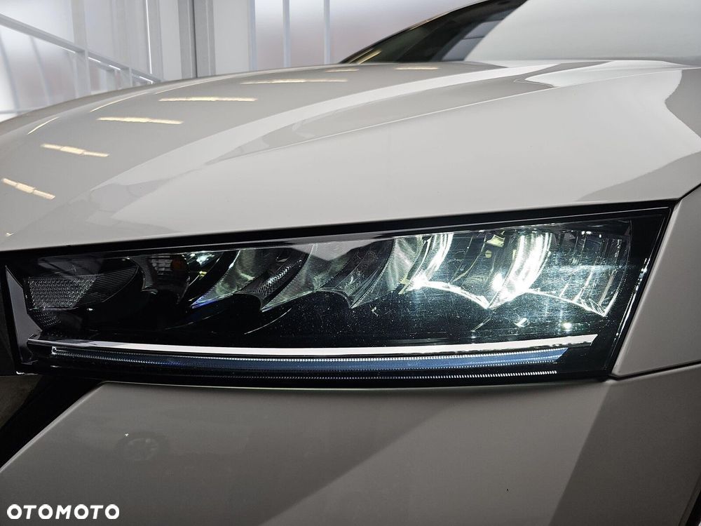 Skoda Octavia 2.0 TDI Ambition DSG - 32