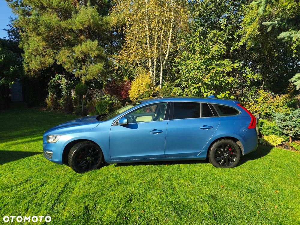 Volvo V60 D4 Momentum - 5