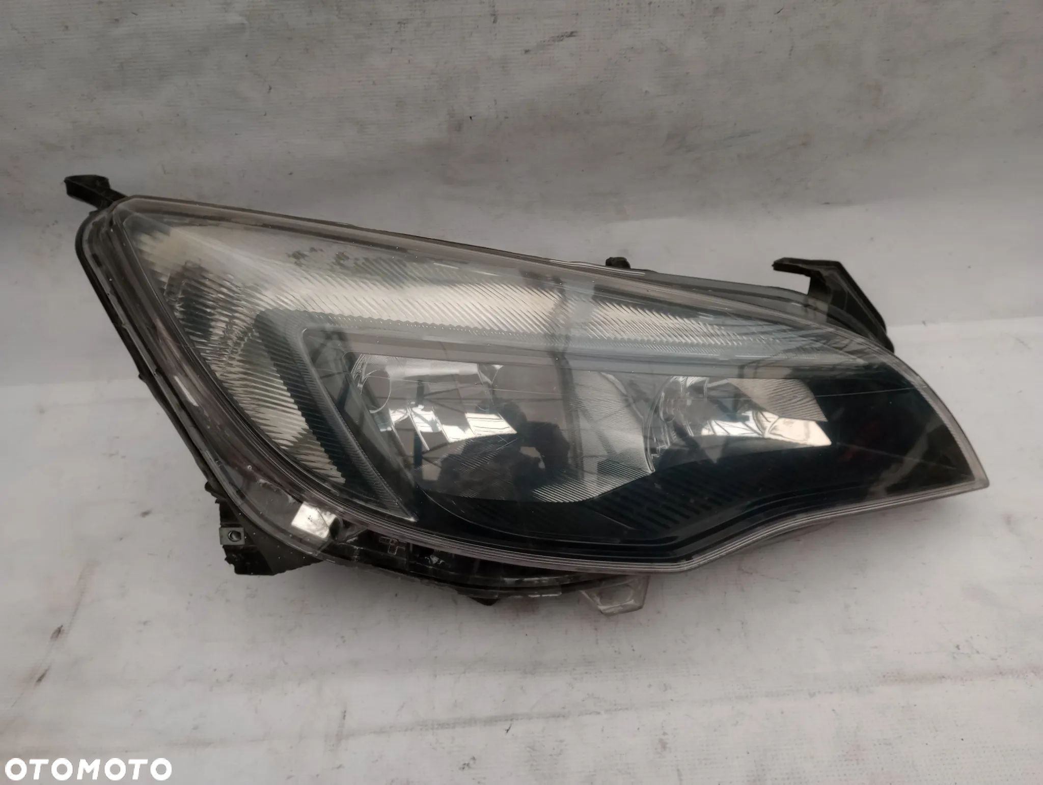 Lampa Prawy Przód Opel Astra J UK - 1