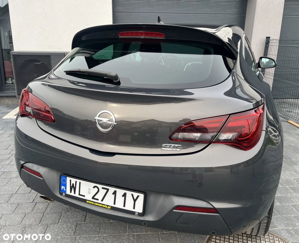 Opel Astra 1.6 T Cosmo - 17