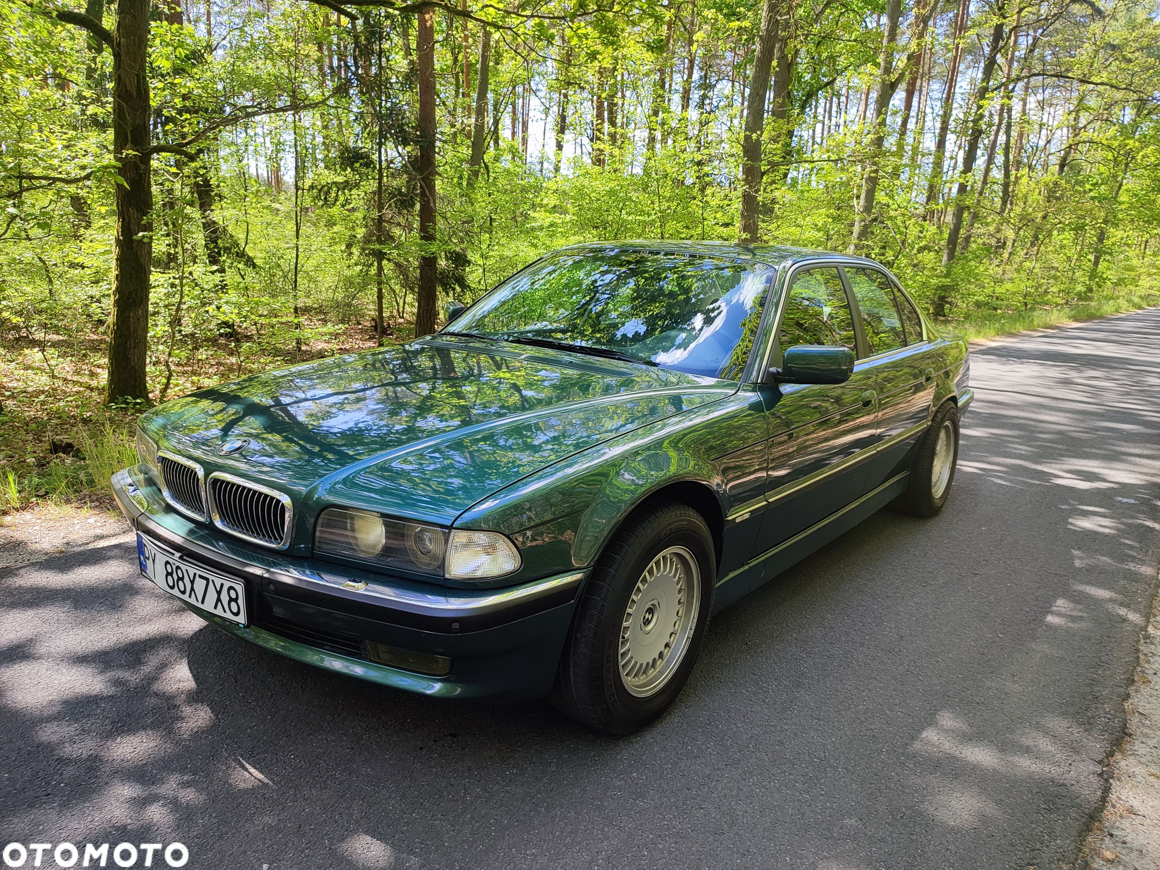 BMW Seria 7 728i L - 12