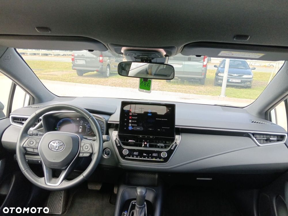 Toyota Corolla 1.8 Hybrid Comfort - 9