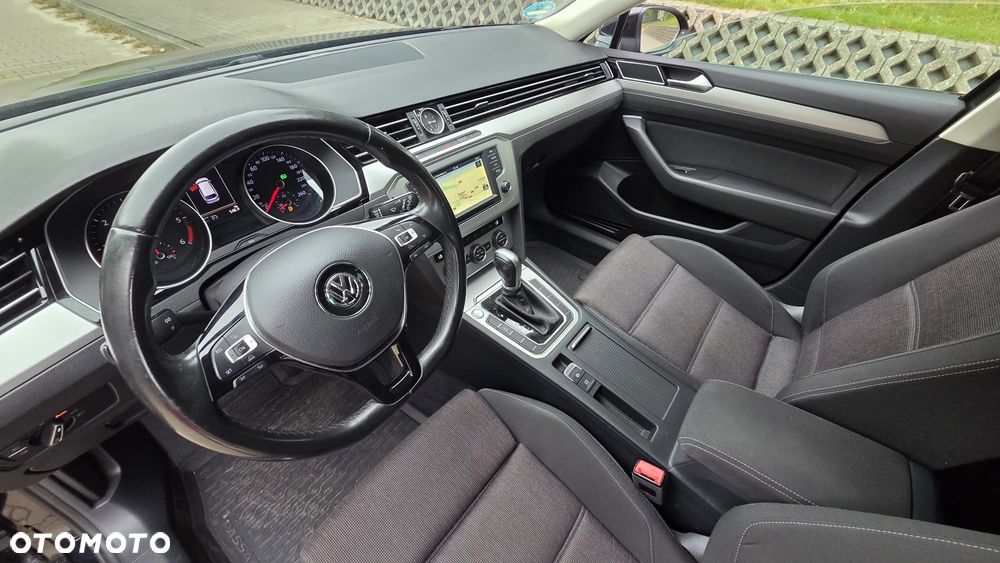 Volkswagen Passat - 14
