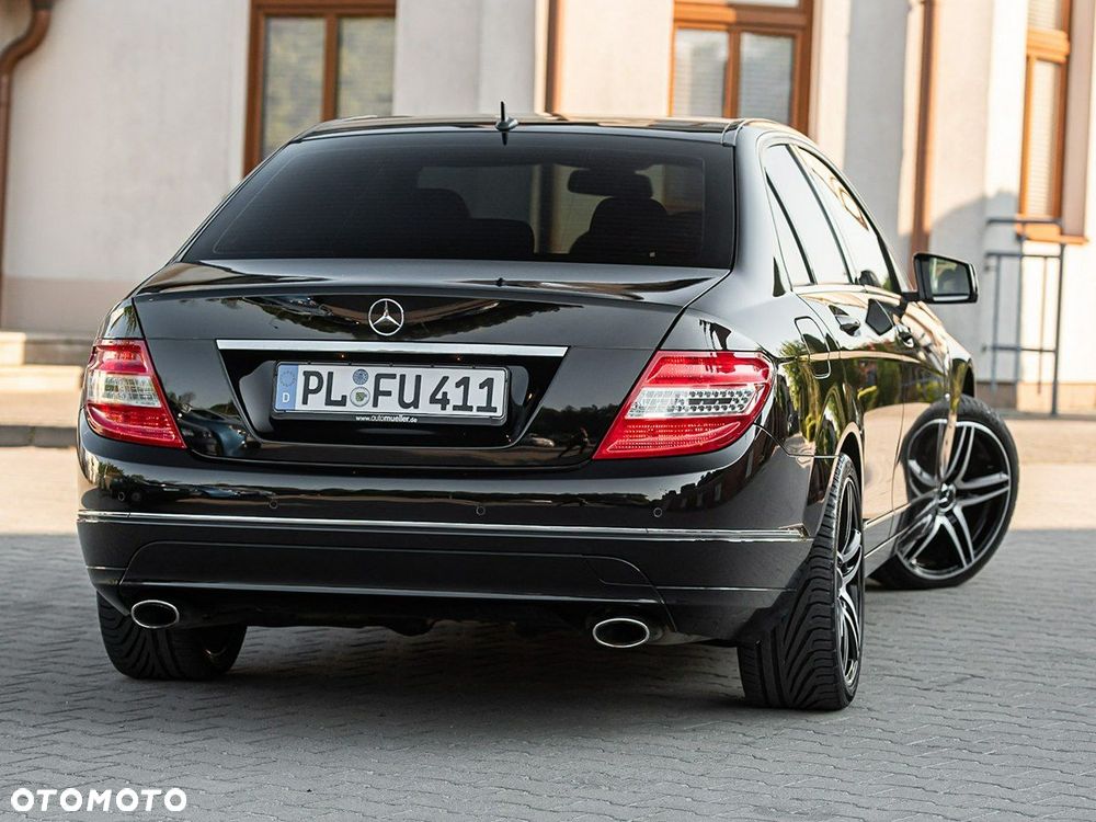 Mercedes-Benz Klasa C 350 CDI DPF 7G-TRONIC BlueEFFICIENCY Avantgarde - 3