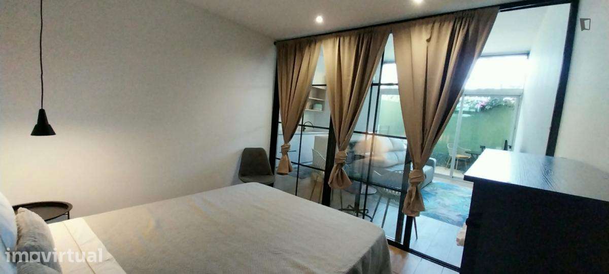 Apartamento com 1 quartos - localizado em Portimao - Grande imagem: 2/11