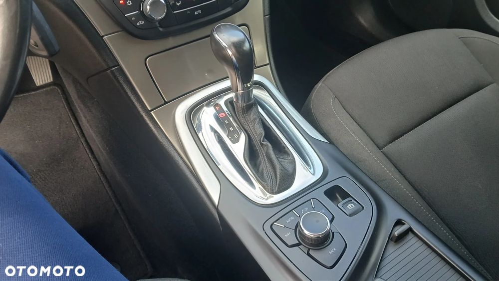 Opel Insignia 2.0 T Cosmo - 16