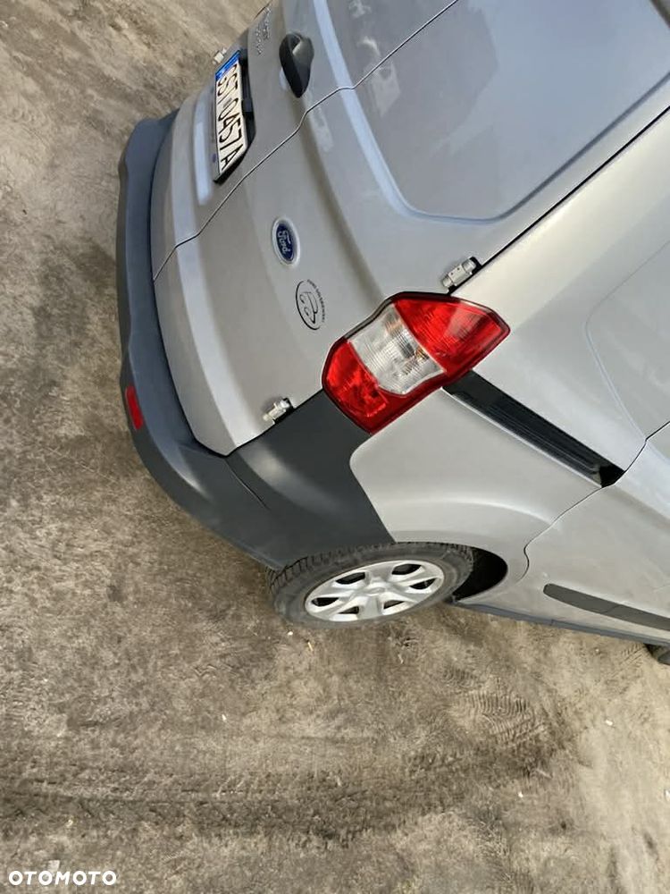 Ford Transit Courier - 6