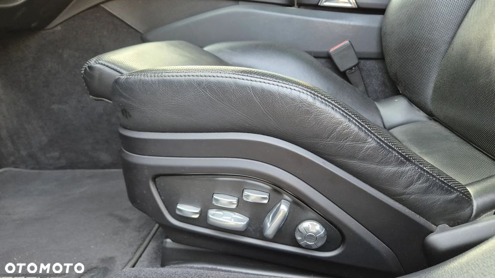 Porsche Panamera Turbo GPF - 25