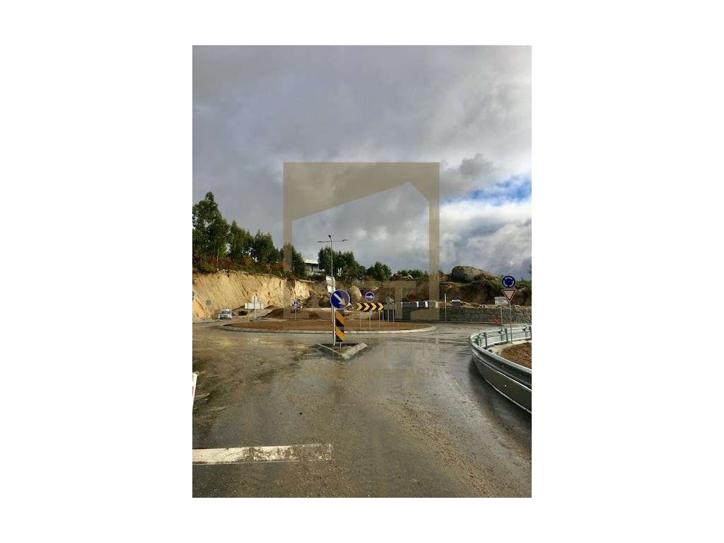 Lote Habitacional em Pencelo - Grande imagem: 2/4