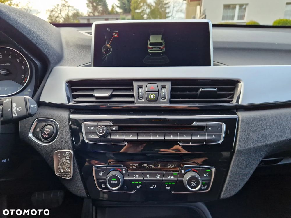 BMW X1 sDrive18i Sport Line - 17